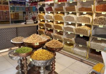 طراحی دکوراسیون مغازه خشکبار
