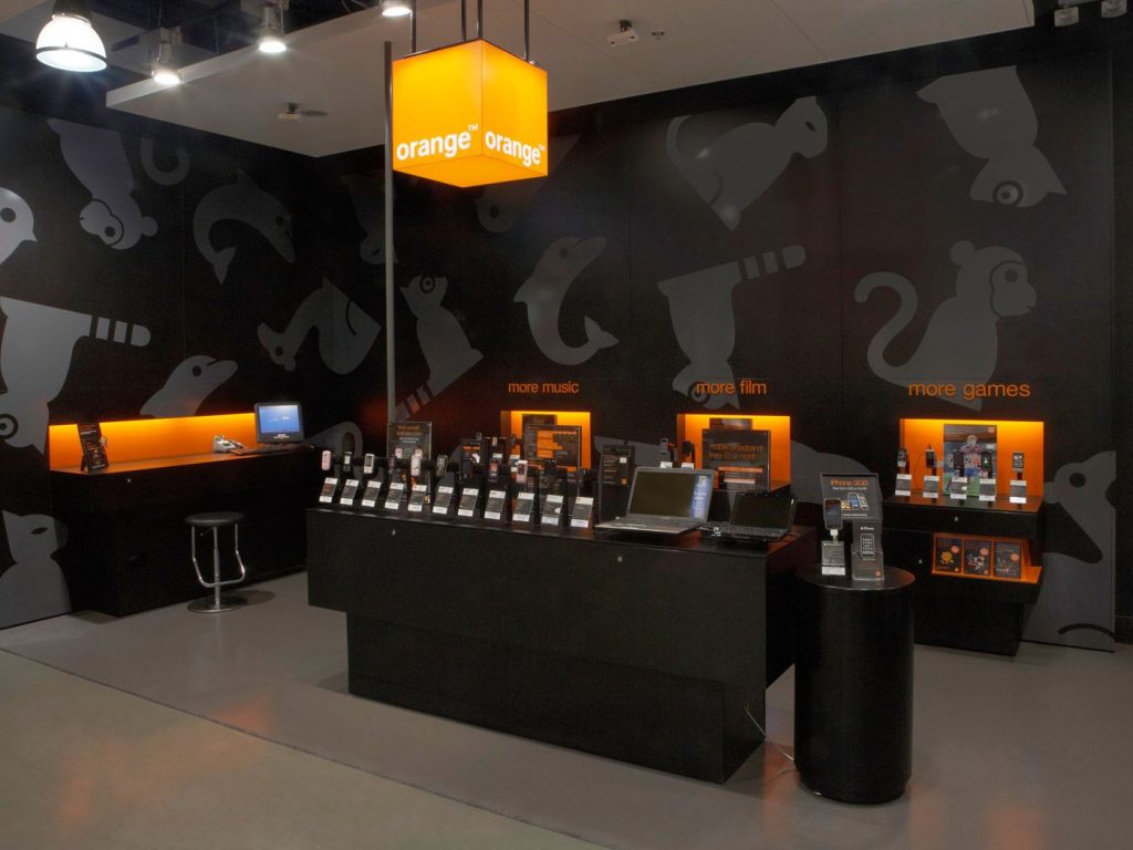 تأثیر طراحی فضا بر تجربه خرید