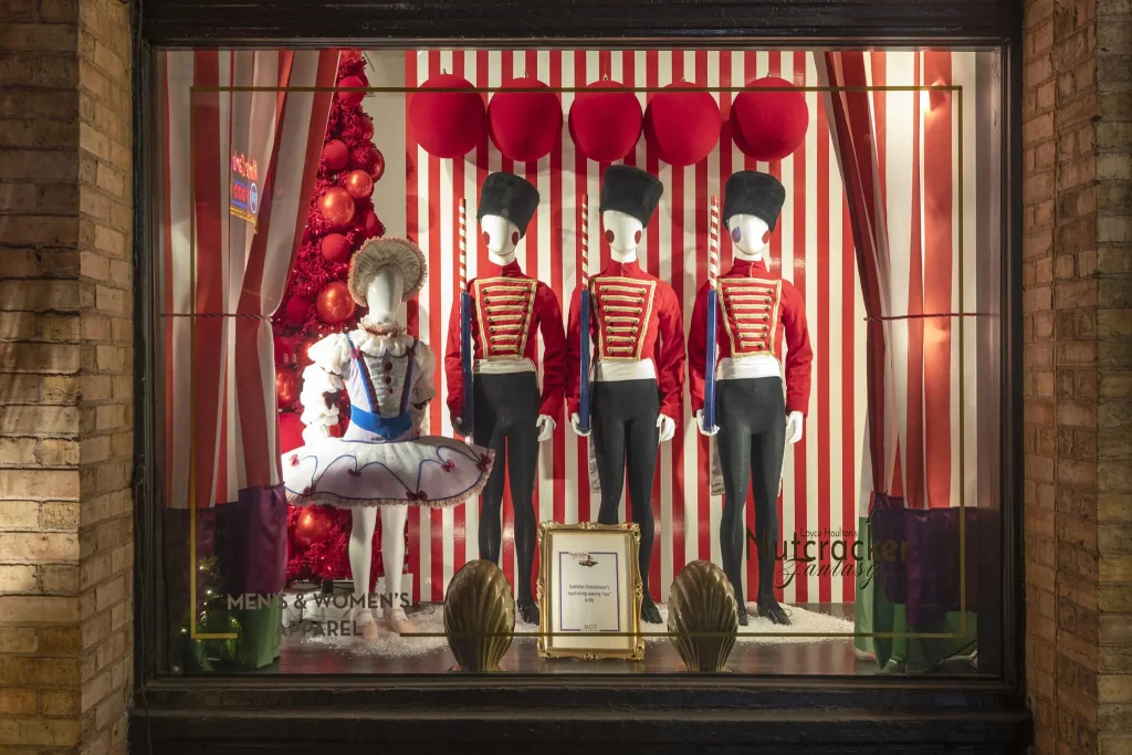 طراحی ویترین فصلی و مناسبتی